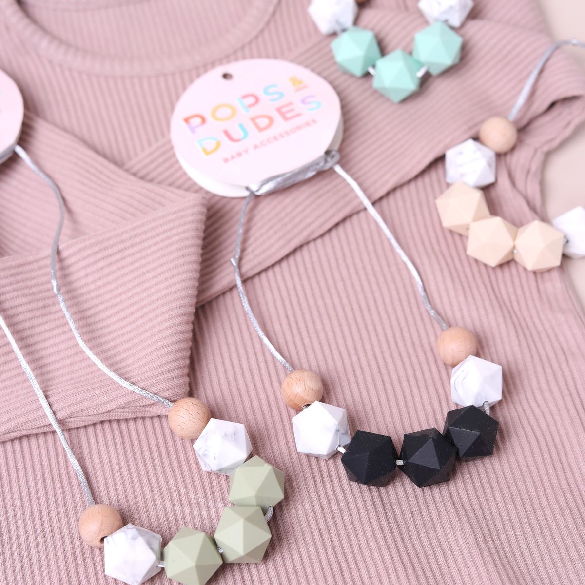 Fashionable deals teething necklaces